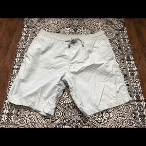 Men’s swim shorts